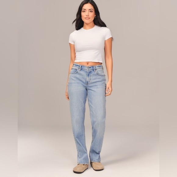 ABERCROMBIE & FITCH Curve Love The Straight Mid Rise Jeans - Picture 7 of 7